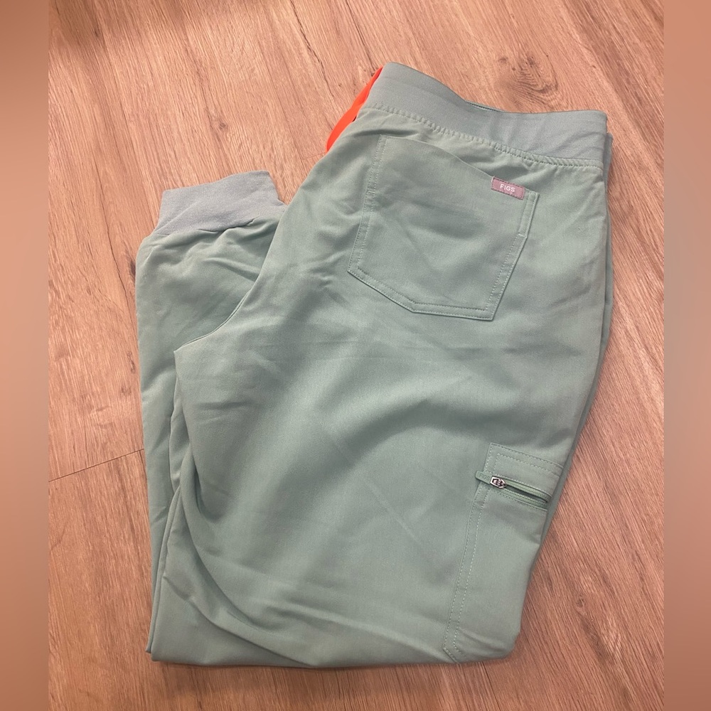 Figs Limited Edition Zamora Jogger in Jade
